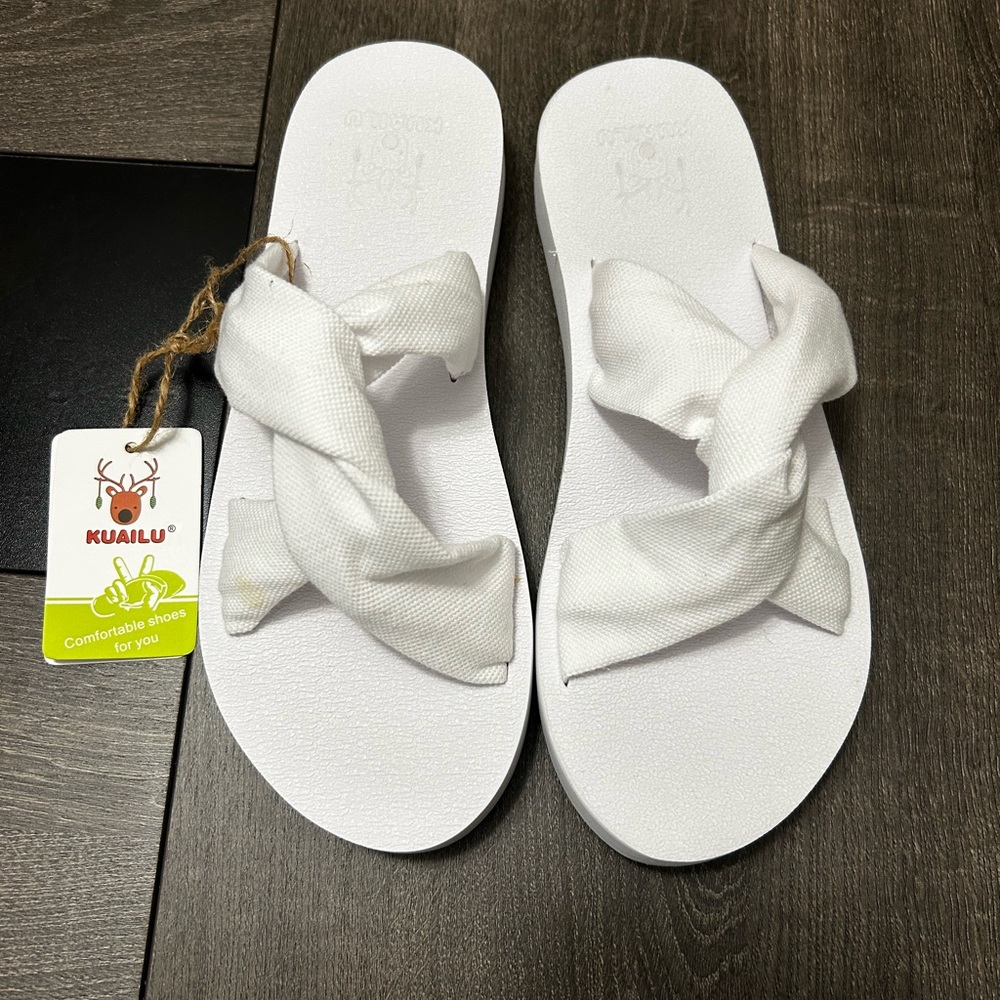 White Knot-Top Women's Sandals